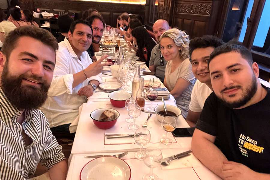 Un dîner avec des Builders The Sandbox venus des 4 coins du monde !